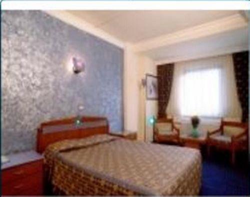 Hisar Ξενοδοχείο Σμύρνη Δωμάτιο φωτογραφία